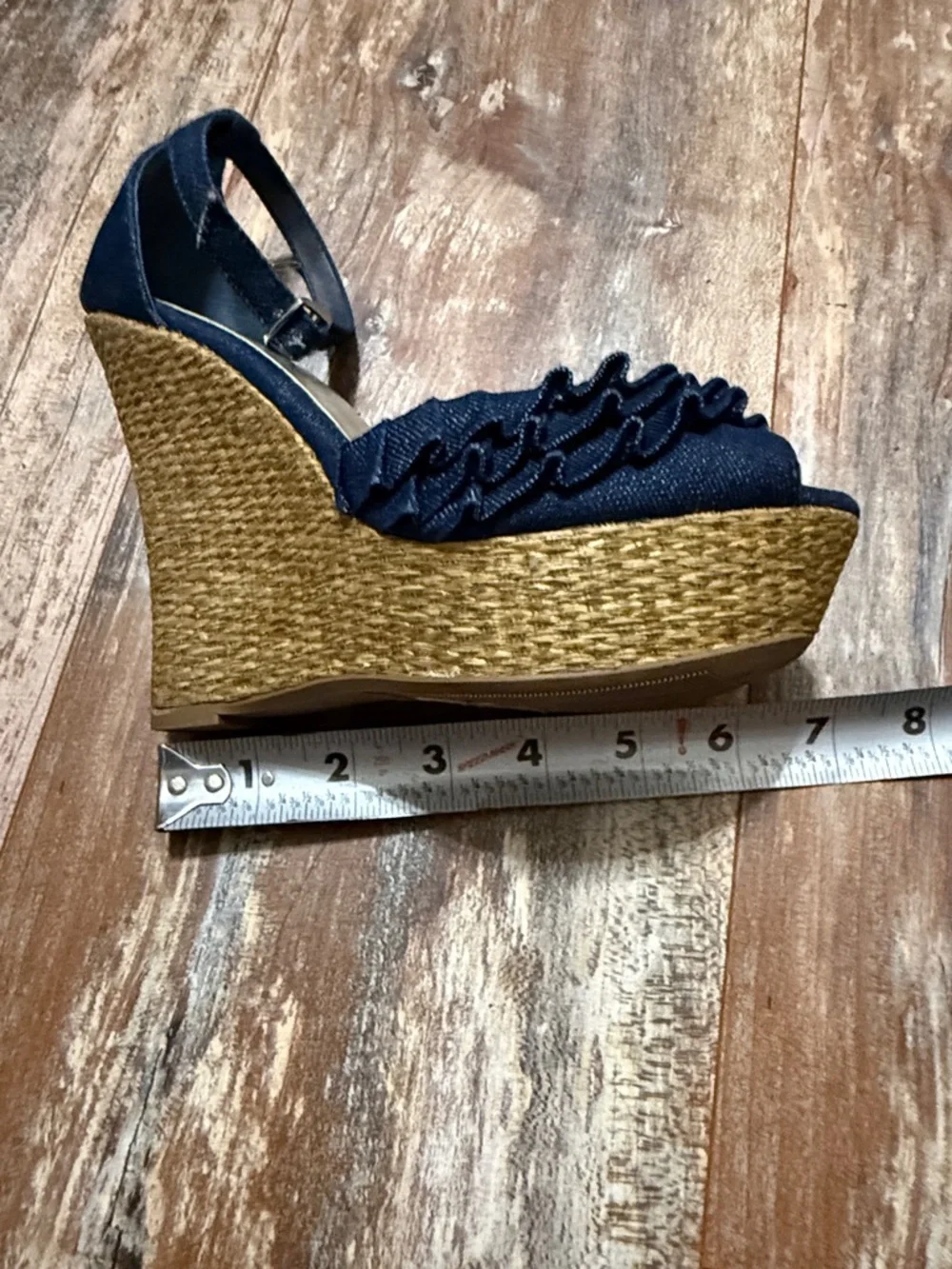 Qupid Navy Ruffle Ankle-Strap Wedge Sandals size 6
